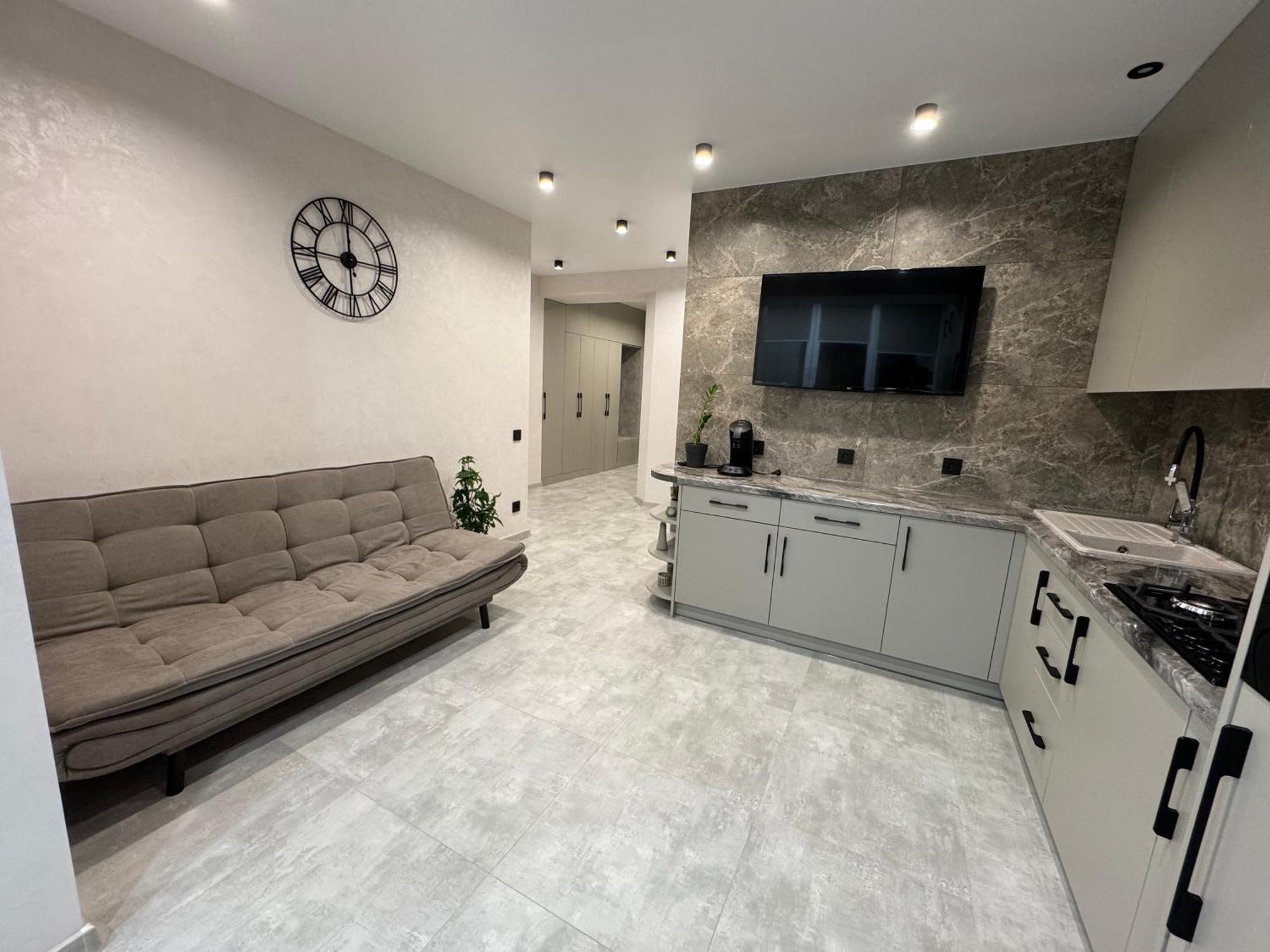 зарічанська вулиця Netflix Apartment *